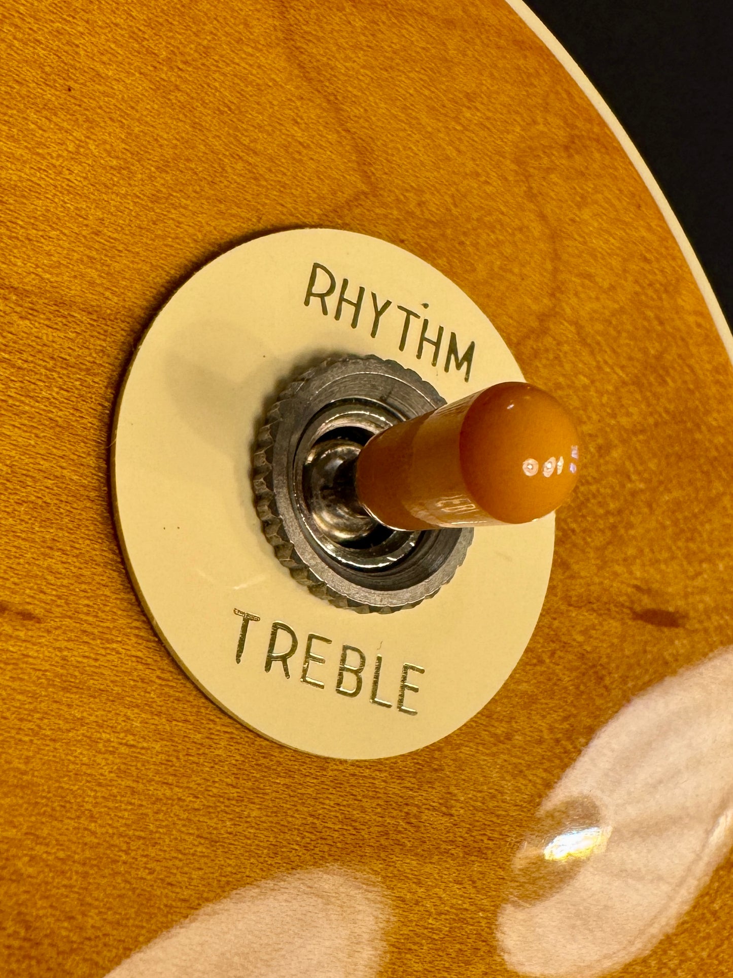 Gibson Les Paul Classic Honeyburst with R0 Reissue Vintage Makeover